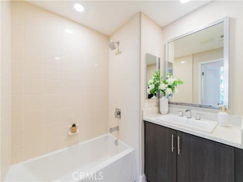 312 Rockefeller , Irvine, CA