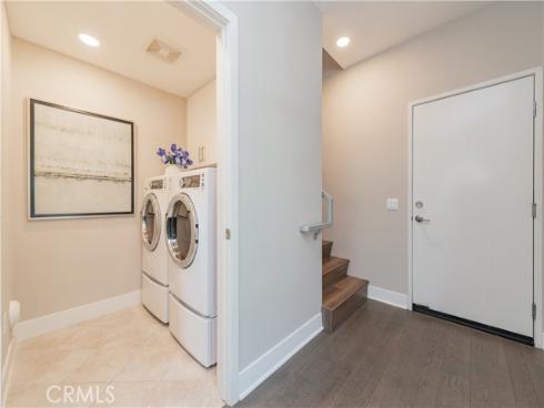 312 Rockefeller , Irvine, CA