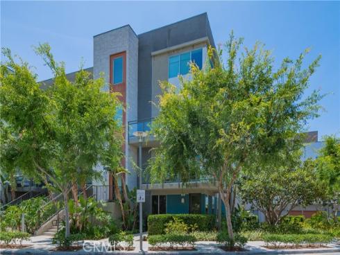 312 Rockefeller , Irvine, CA