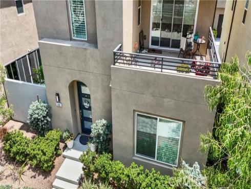 542 Cultivate , Irvine, CA