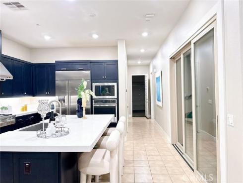 158 Scale , Irvine, CA