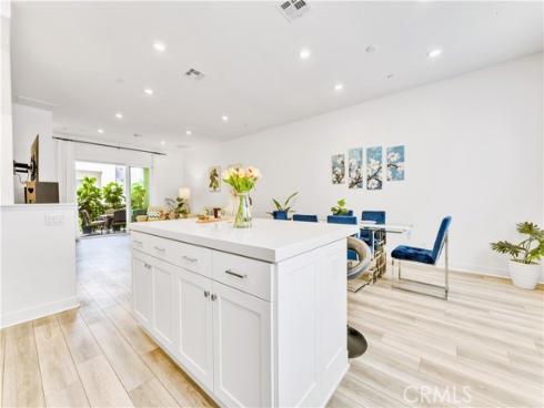 132 Abacus , Irvine, CA