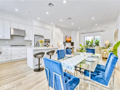 132 Abacus , Irvine, CA