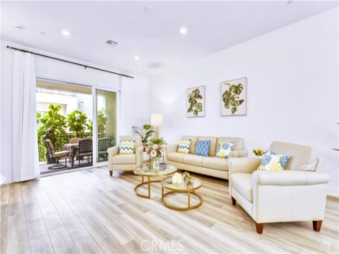 132 Abacus , Irvine, CA