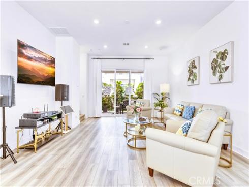 132 Abacus , Irvine, CA