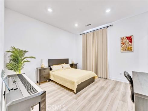 132 Abacus , Irvine, CA