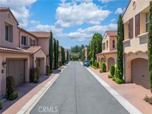 89 Overbrook , Irvine, CA