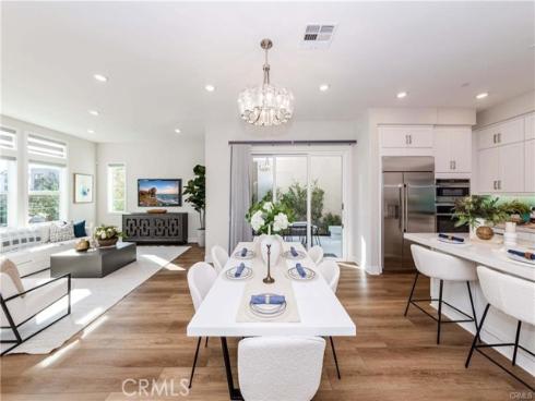 105 Chorus , Irvine, CA