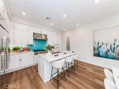 105 Chorus , Irvine, CA