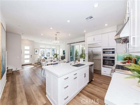 105 Chorus , Irvine, CA