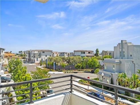 163 Stage , Irvine, CA