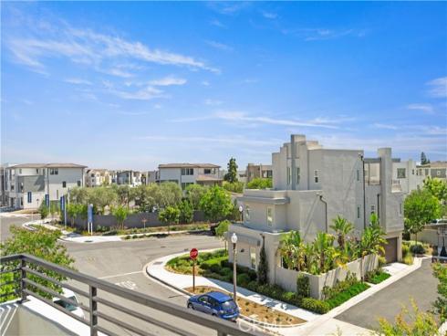 163 Stage , Irvine, CA