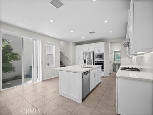 163 Stage , Irvine, CA