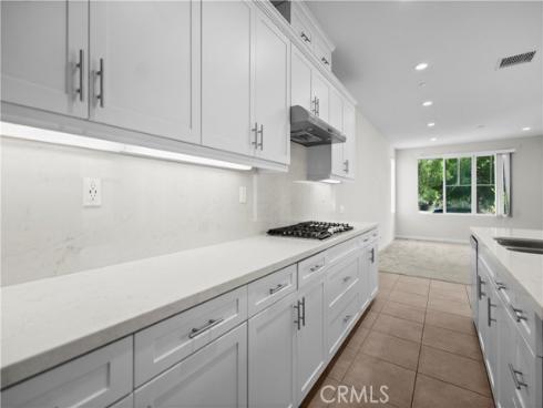 163 Stage , Irvine, CA