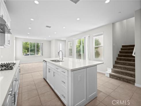 163 Stage , Irvine, CA