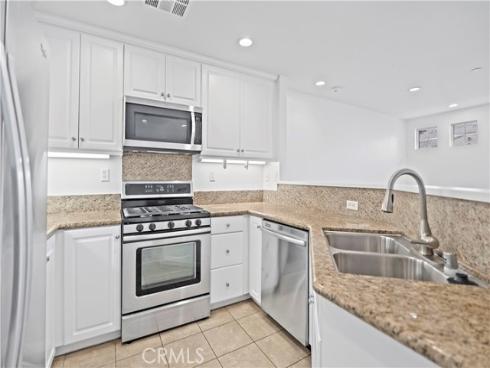 80 hedge bloom , Irvine, CA