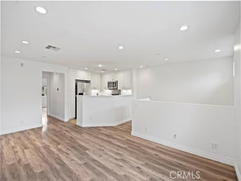 80 hedge bloom , Irvine, CA