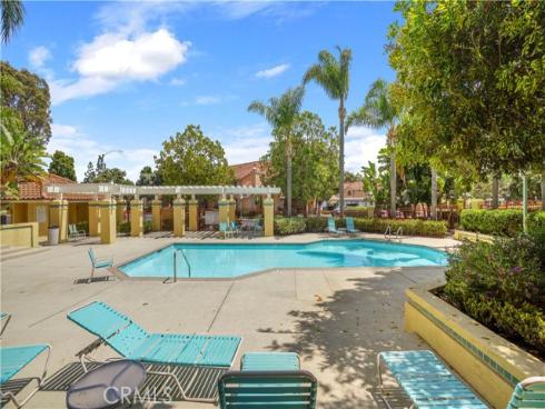 33 Abrazo Aisle 174 , Irvine, CA