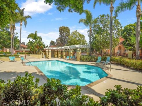 33 Abrazo Aisle 174 , Irvine, CA