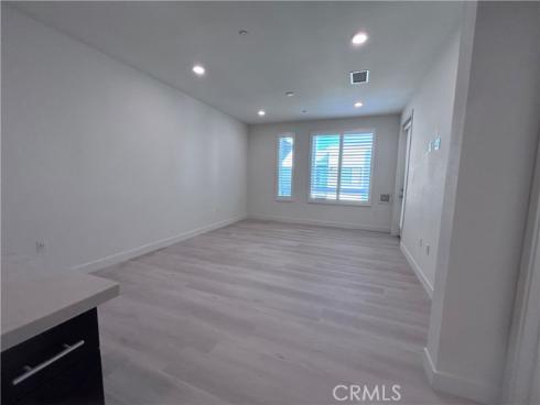 2536  Nolita  , Irvine, CA