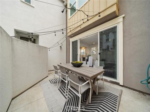 135 Acamar , Irvine, CA