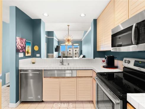 2243  Martin  408 , Irvine, CA