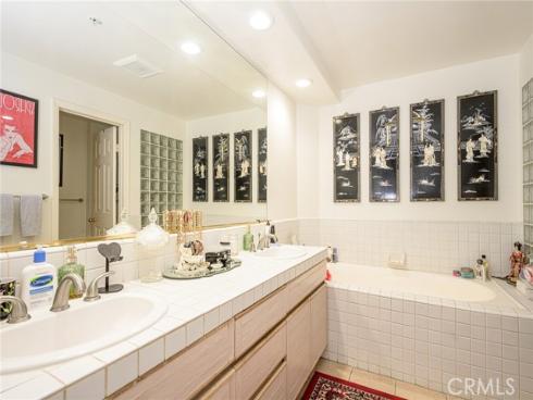 2253 Martin 215 , Irvine, CA