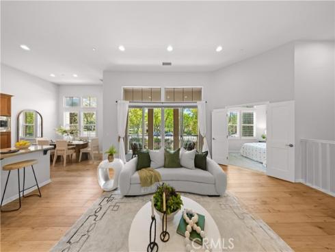 83 City Stroll , Irvine, CA