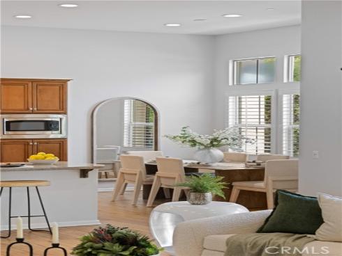 83 City Stroll , Irvine, CA