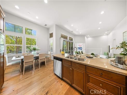 83 City Stroll , Irvine, CA