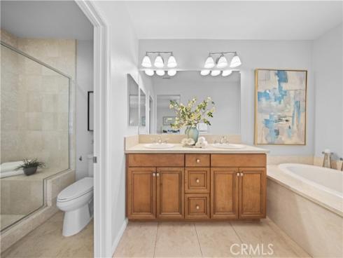 83 City Stroll , Irvine, CA