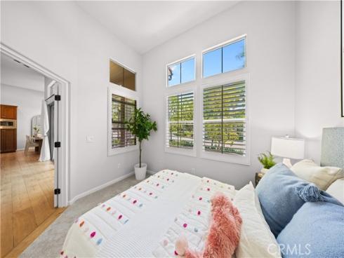 83 City Stroll , Irvine, CA