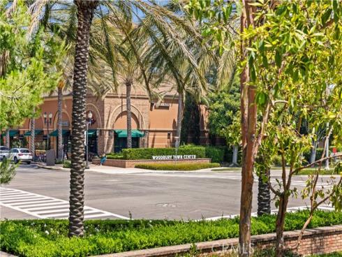 83 City Stroll , Irvine, CA