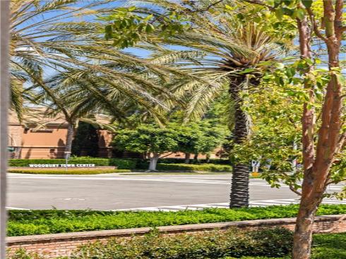 83 City Stroll , Irvine, CA