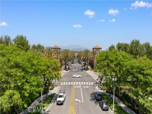 83 City Stroll , Irvine, CA