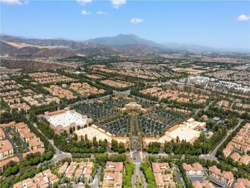 83 City Stroll , Irvine, CA