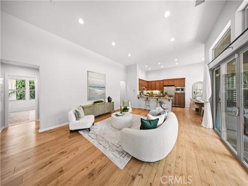 83 City Stroll , Irvine, CA