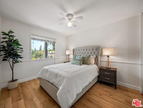 33 Halifax Place, Irvine, CA