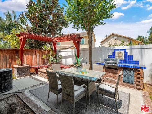 33 Halifax Place, Irvine, CA