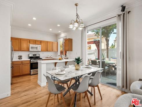 33 Halifax Place, Irvine, CA