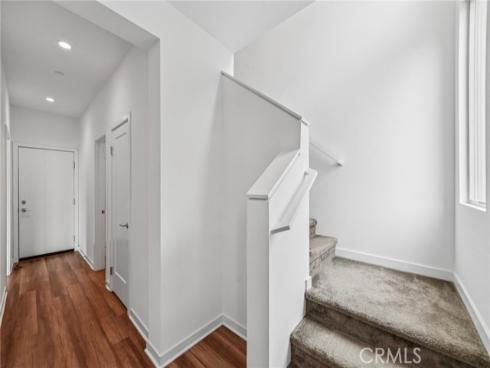 301  Placemark  , Irvine, CA