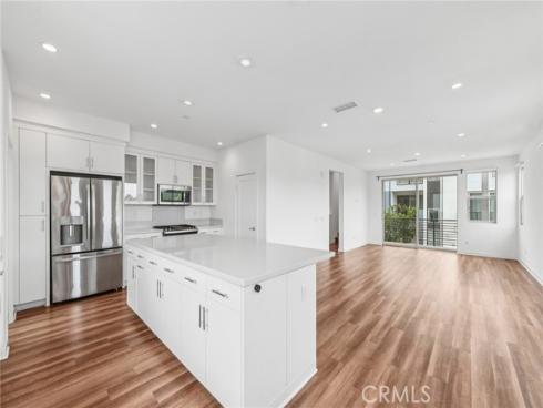 301  Placemark  , Irvine, CA