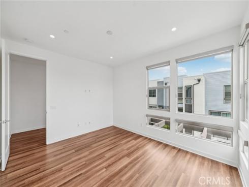 301  Placemark  , Irvine, CA