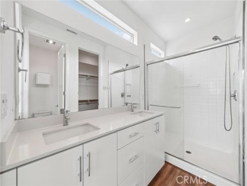 301  Placemark  , Irvine, CA