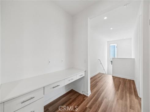 301  Placemark  , Irvine, CA