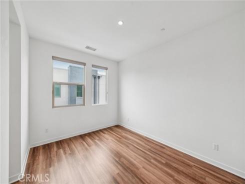 301  Placemark  , Irvine, CA