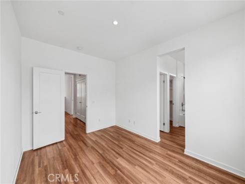 301  Placemark  , Irvine, CA