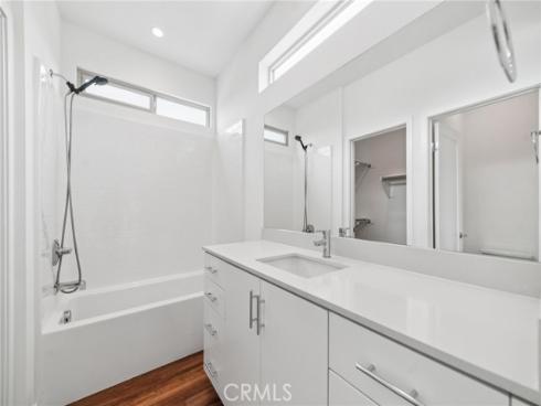 301  Placemark  , Irvine, CA