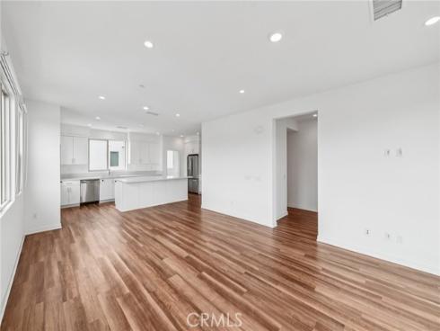 301  Placemark  , Irvine, CA