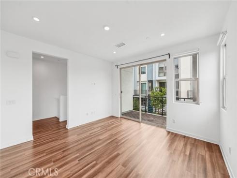 301  Placemark  , Irvine, CA